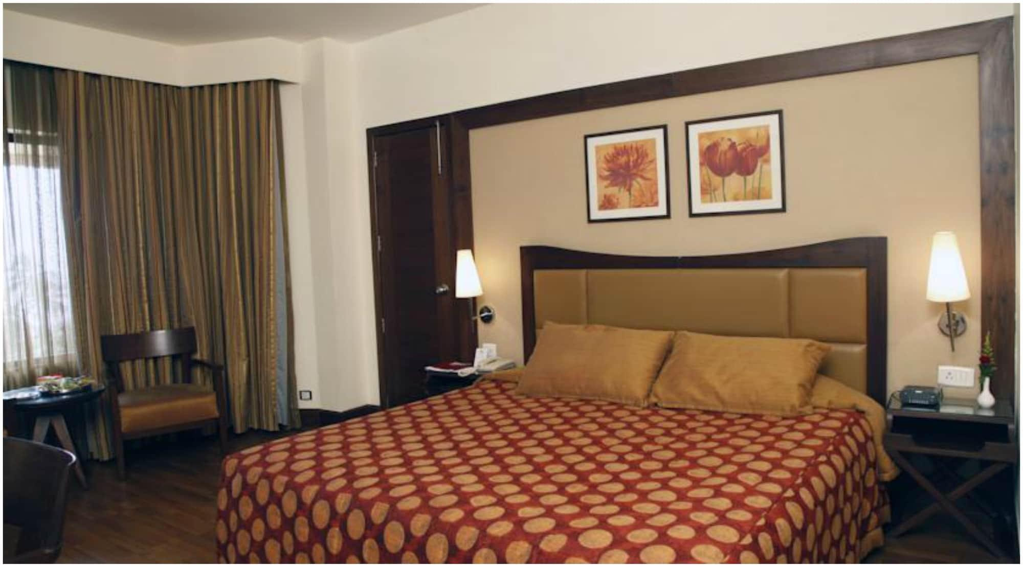 The Retreat Hotel & Convention Centre Mumbai Dış mekan fotoğraf