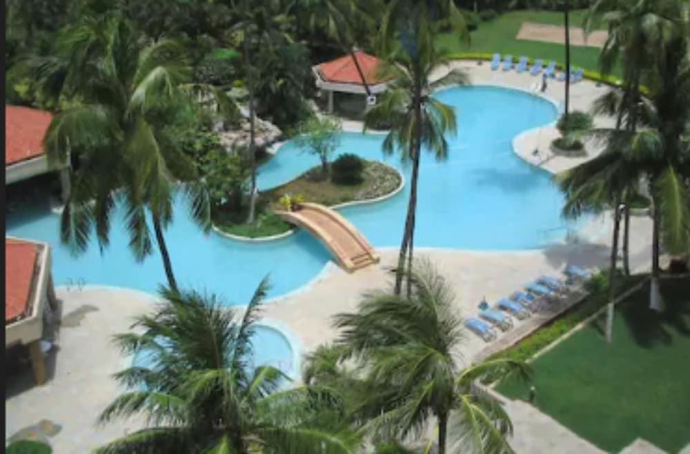 The Retreat Hotel & Convention Centre Mumbai Dış mekan fotoğraf